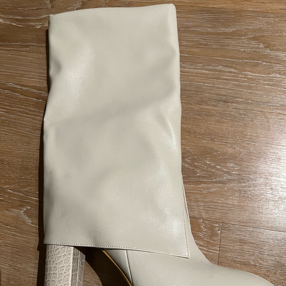 Fold Over Chunky Heeled Knee High Boots - Picture 2 of 4